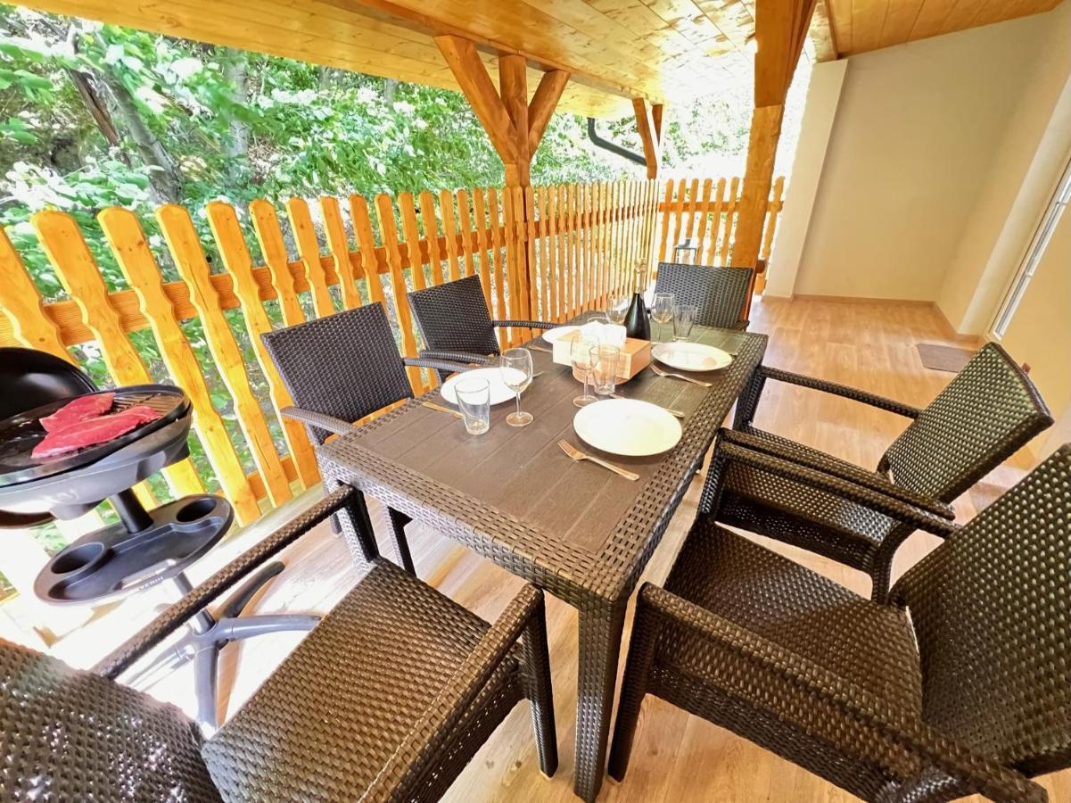 Pension Pod Skalou Hřensko Exterior foto