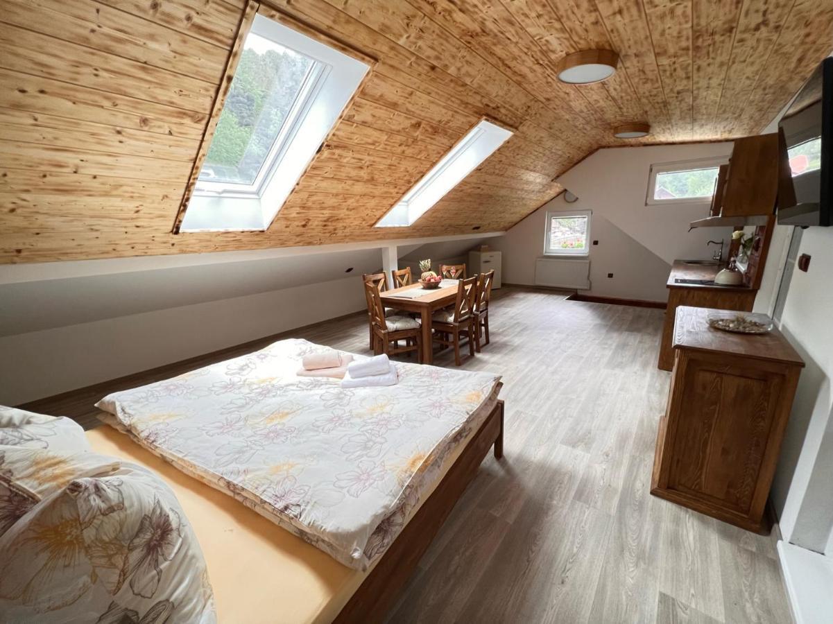 Pension Pod Skalou Hřensko Exterior foto